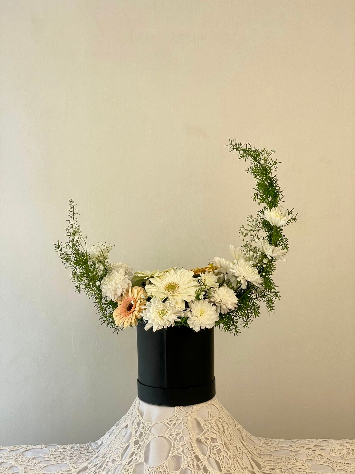 Noor - Crescent Bouquet